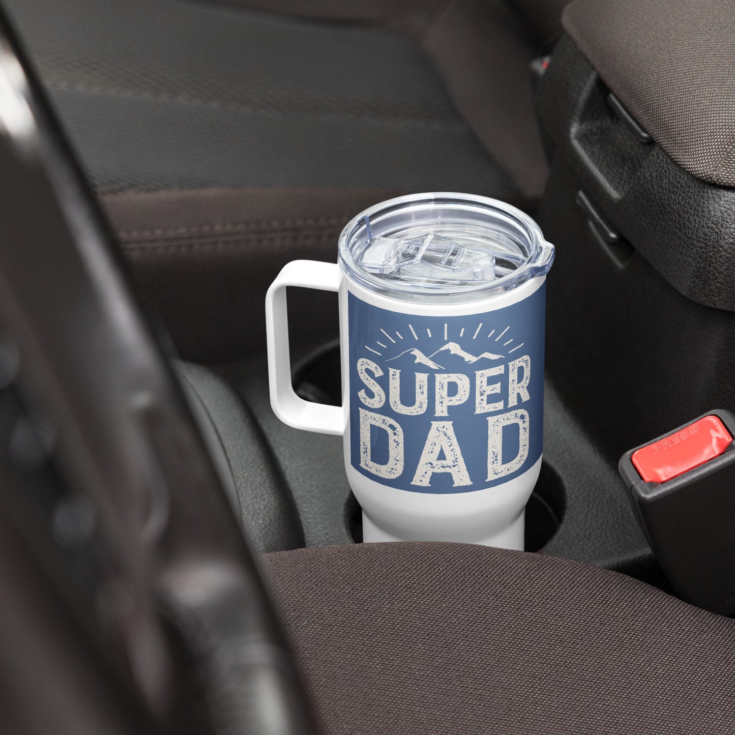 Travel mug with a handle