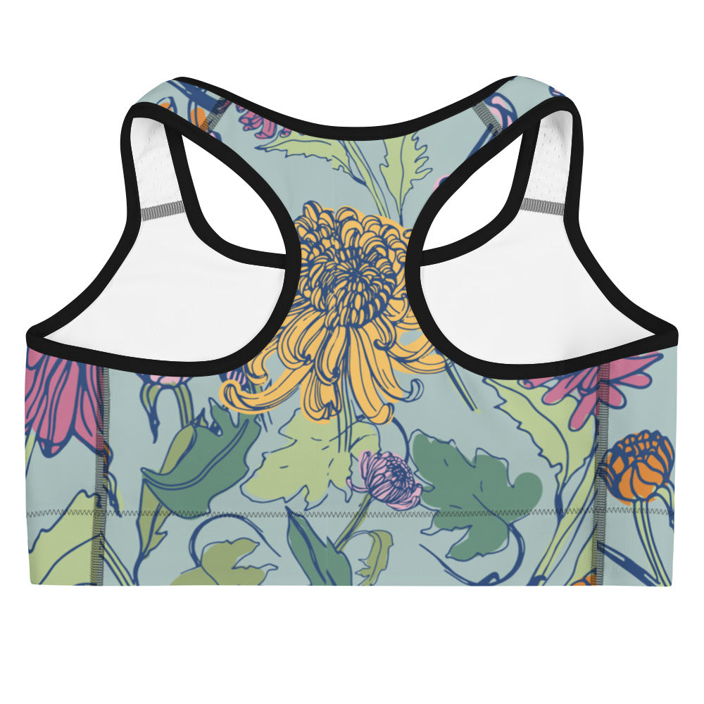 With its vibrant floral pattern, this bra adds a touch of elegance to your workout wardrobe.