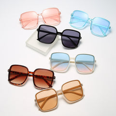 "Vintage Frame Sunglasses: Timeless Style for Modern Trends" lioness-love