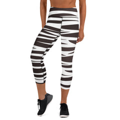 Black and White Yoga Capri Leggings | Fitness Leggings, lioness-love