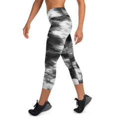 Black and White Tie Dye Yoga Capri Leggings | Capri Fitness Leggings, lioness-love.com