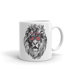 Lion with USA Flag Goggles Printed Mug, a patriotic masterpiece that combines style and national pride. 